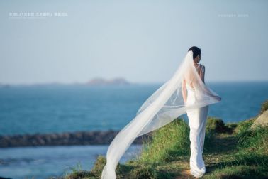 福州婚纱摄影店排名前十名 感受海边婚纱照带来的视觉冲击